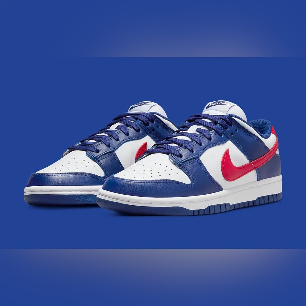 Brand new authentic women’s Nike USA low dunks